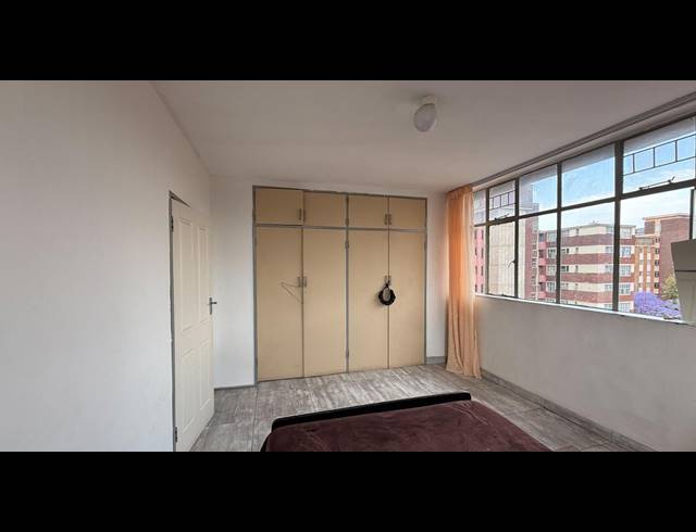 2 BEDROOM APARTMENT FOR SALE IN SUNNYSIDE